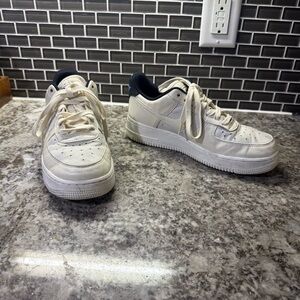 Women Nike Air Force 1'07 LX Sneaker Size 8 White Cream Black